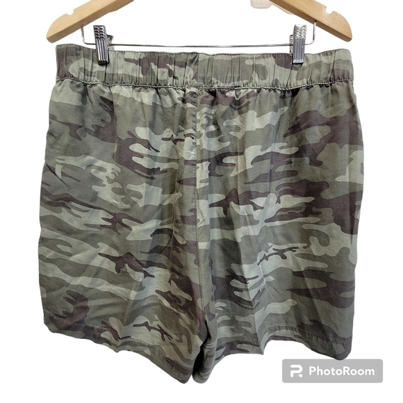 Social Standard Sanctuary XL Camo Shorts Military Patriotic Americana - Picture 3 of 5
